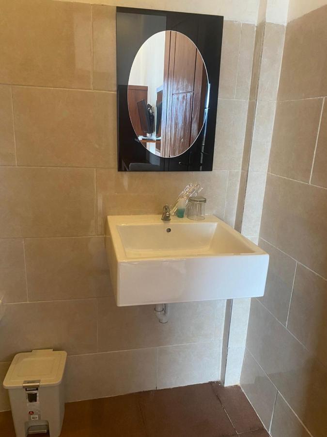 Hotel D'Transit Batununggul Exteriér fotografie